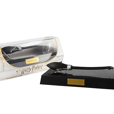 Wow Stuff HARRY POTTER - Nimbus 2001 Levitating Broom Pen WW001076