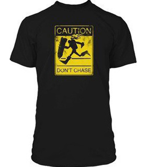 LEAGUE OF LEGENDS : CAUTION DON’T CHASE T-SHIRT - SIZE LARGE