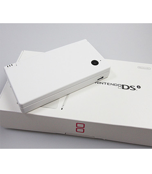 NINTENDO DSi CONSOLE WHITE USED