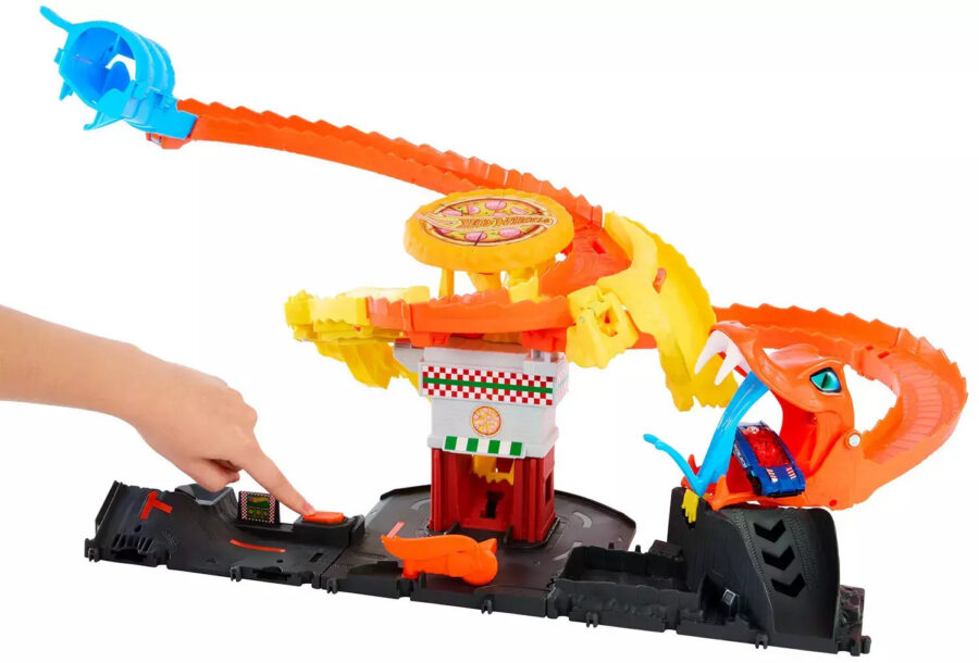 Λαμπάδα Mattel Hot Wheels® City - Επίθεση Κόμπρας Σετ Παιχνιδιού (HTN81)